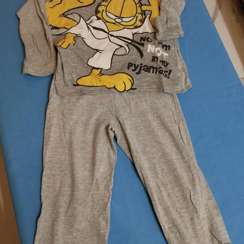 Nina Club kids clothing set like new, 100% cotton with Garfield gift