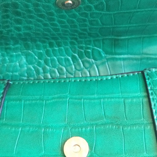 Women's bag new, green, with long removable strap and two inner pockets
