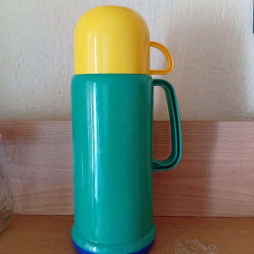 Thermos 26 cm, bright green