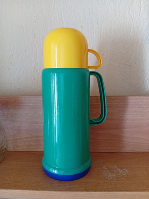 Thermos 26 cm, bright green