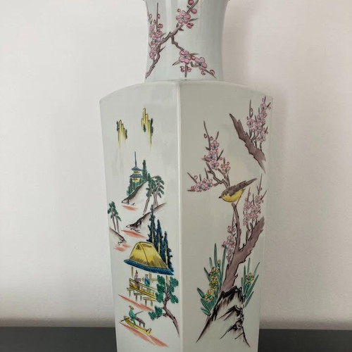 Porcelain Japanese antique vase handmade very large like new