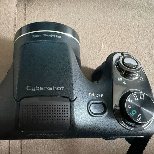 Sony H300 camera with 20 megapixels and 35x optical zoom
