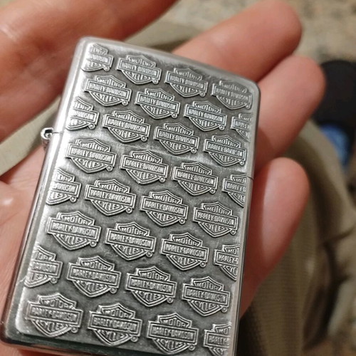 Zippo Harley Davidson 2002 like new with embossed designs