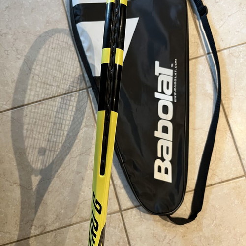 Babolat Aero G tennis racket with cover