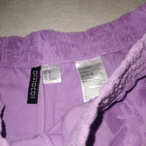 H&M shorts like new, size M fitting L, purple