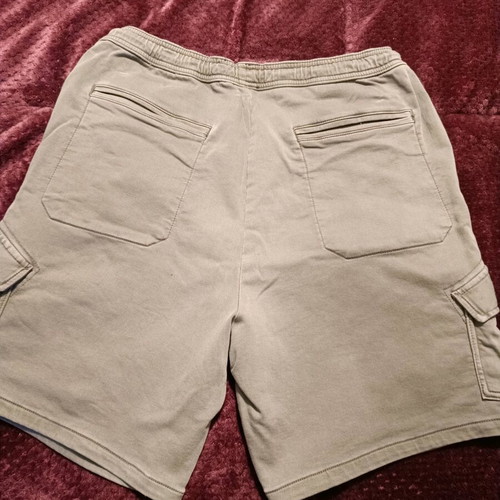 Pull & Bear men's bermudas like new, size Medium