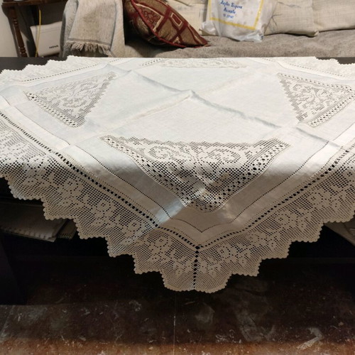 Handmade linen square new with crochet lace 100x100 cm
