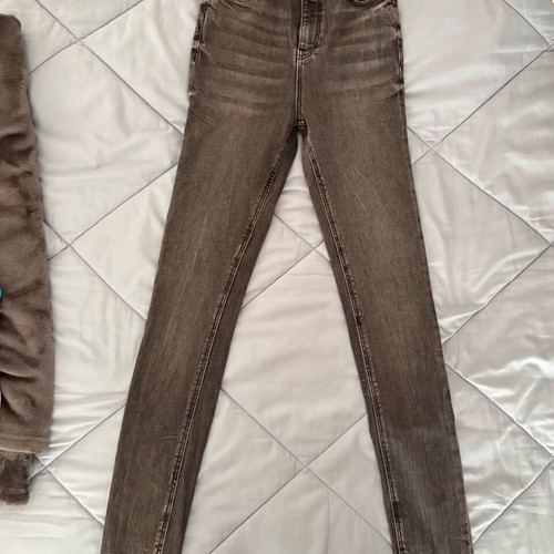 Zara Skinny Jeans Like New, Size 34, Black and Grey