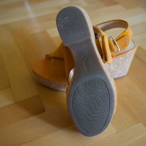 Clarks Maritsa Lara platform sandals new, amber, size 36