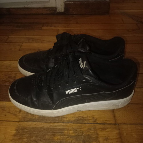 Puma athletic shoes used, size 42, black