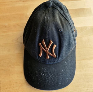 New York Yankees League Essential Black 9FORTY Adjustable Cap
