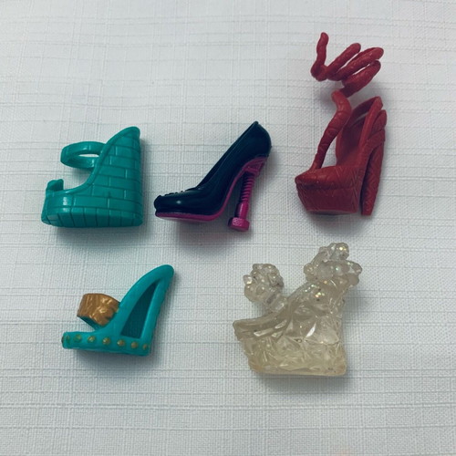 Large single doll shoes for Monster High and Disney dolls like new
