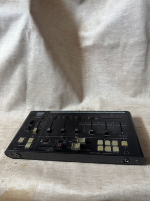 Atus SM505 DJ Mixer 4 Channels used with Effects