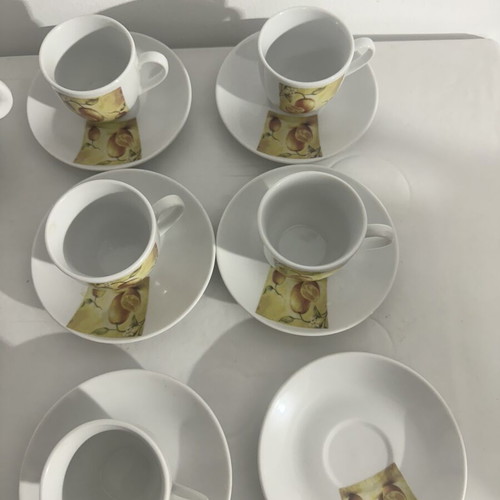 Set of 17 cups and mugs