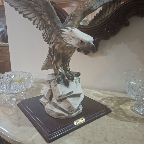 Decorative figurines set like new with eagle, elephant and birds