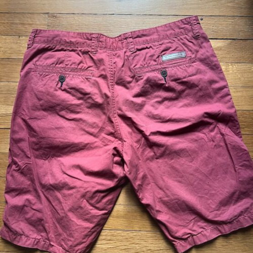 Explorer Chino Shorts burgundy, like new