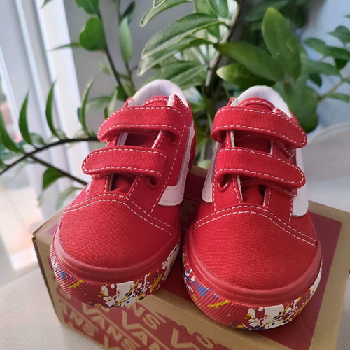 Vans kids shoes size 22 new with box