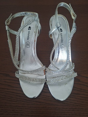Silver sandals size 38 like new with sequins
