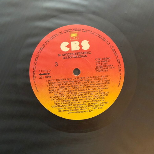 Julio Iglesias 26 Golden Hits vinyl like new, 2 double records