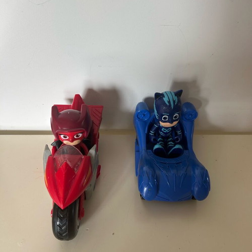 PJ Masks Owlette & Cat Boy figures in vehicles like new