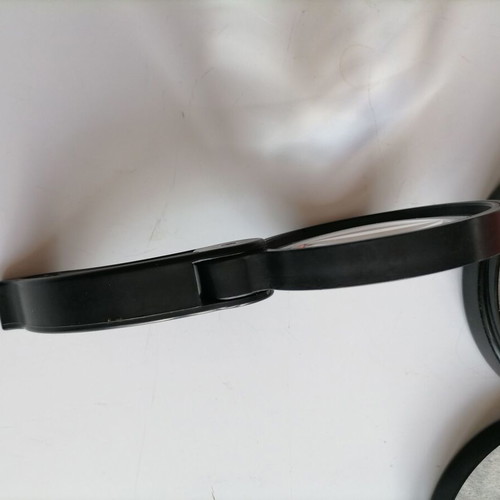 Magnifying glass crystal like new 2X with case