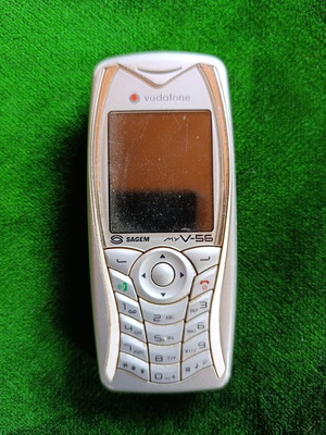 Sagem myV-56 vintage κινητό τηλέφωνο, ασημί με χρυσαφί-πορτοκαλί λεπτομέρειες