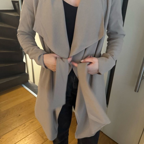 Only trench coat like new, beige gray