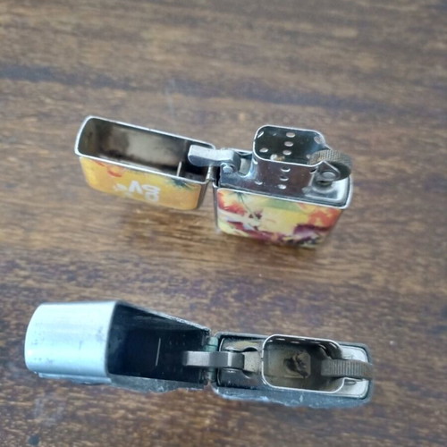 Set of 2 lighters used, metal