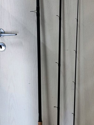 Maver Flash трисекционно въдица от карбон 4.50 м нова, действие 8-25 грама