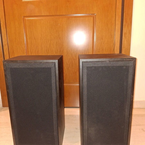 Speaker boxes like new, set of 2, wooden with black fabric