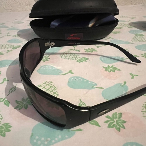 Carrera sunglasses in very good condition, barely used, black