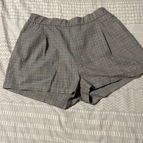 Checked shorts Pull & Bear used, size L, grey