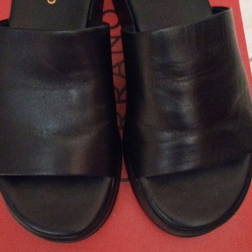 Carrano platform sandals like new, size 39, black