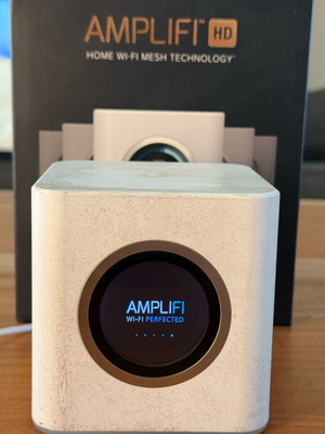 Ubiquiti AmpliFi HD AFi-R High-Performance Home Wi-Fi Mesh Router like new