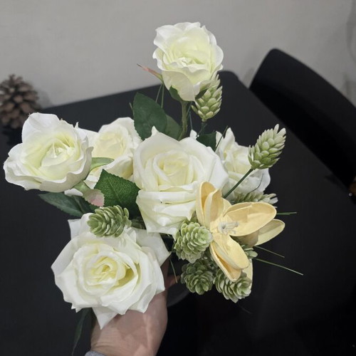 Vase with flowers new, tall and heavy, decorative bouquet included