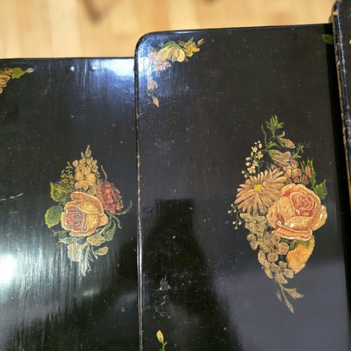 Set of 3 Zirgon Nesting Tables used with Handmade Napoléon III Painting