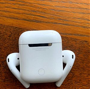 AirPods apple