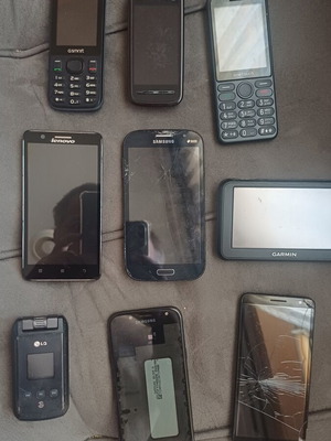 Phones for collection or parts used, not working