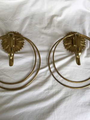 Set of rings used, brass antique curtain or towel holders in gold color