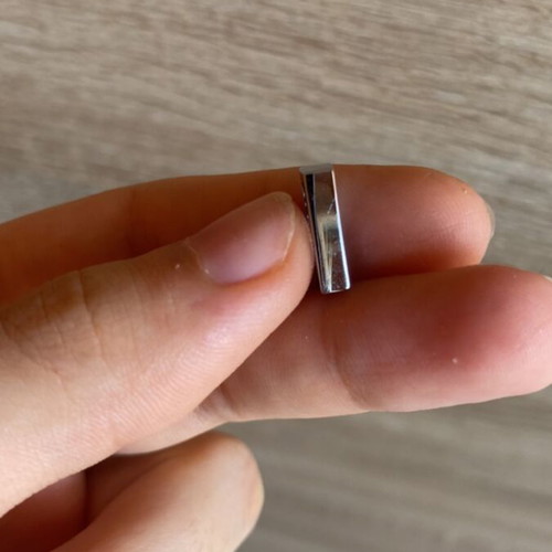 Decorative bead in I shape like new