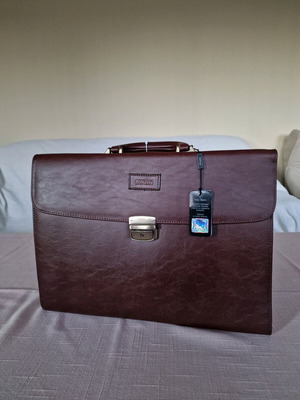 Men's business bag new, natural leather, brown, size 40/30/5