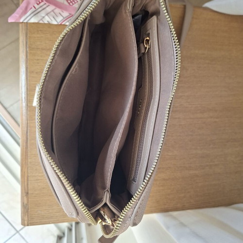 Carpisa bag like new, beige with gold details