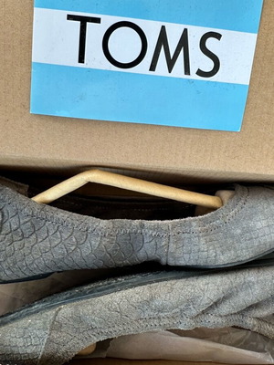 Toms suede ballerinas used, size 36.5, gray