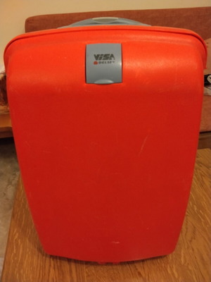Delsey hard suitcase used, good condition