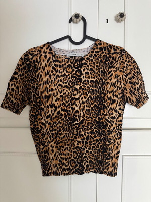 Zara tiger print blouse size small like new