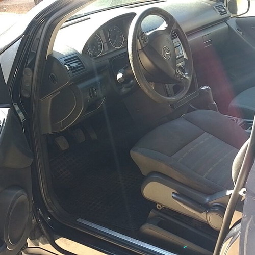 Mercedes Benz A170 classic used with gas and petrol 1700 cc