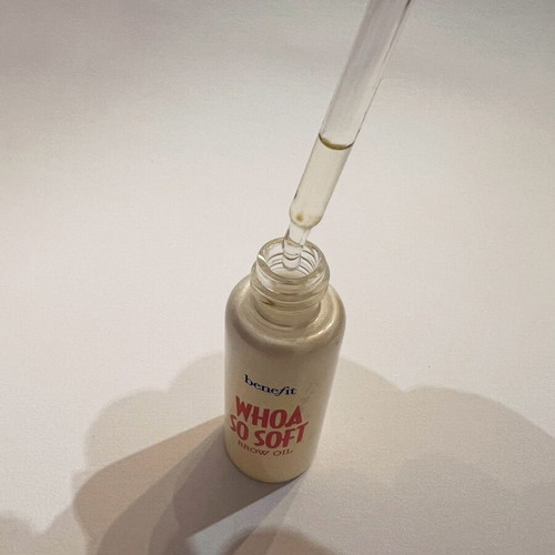 Whoa So Soft Conditioning Brow Oil by Benefit Cosmetics like new with Argan oil