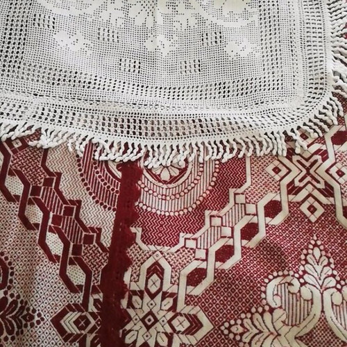 Χειροποίητα εργόχειρα σαν καινούργια σεμεν, πετσετάκια και ατραπεζομάντηλα
