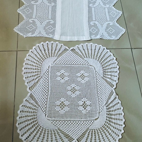 Handmade embroidery set of 2 like new