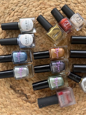 Set of 15 stamping nail polishes like new